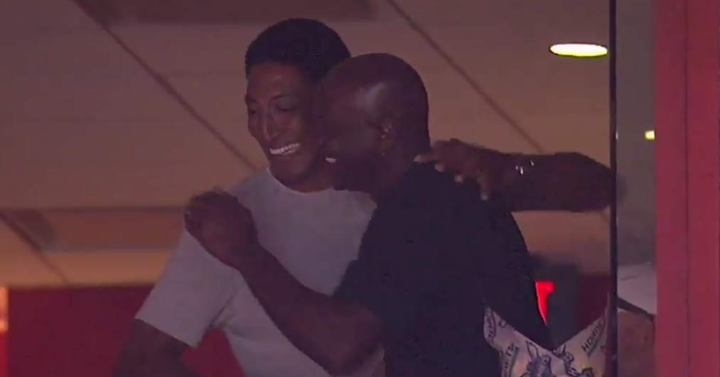 Quand Scottie Pippen surprend et arrache un sourire à Michael Jordan