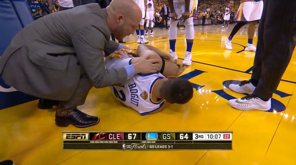 Andrew Bogut touché au genou, la fin des Finales NBA pour lui ?