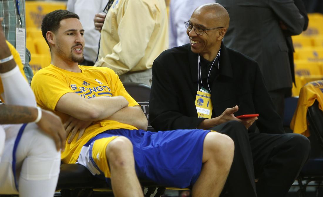 Le père de Klay Thompson a préféré le catch au Game 7…