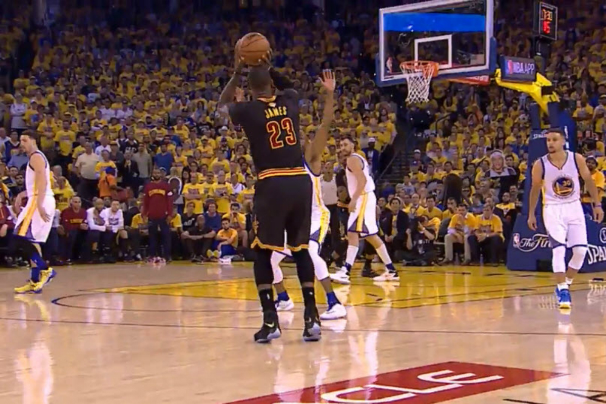 Cleveland décroche un game 6 grâce à LeBron James et Kyrie Irving