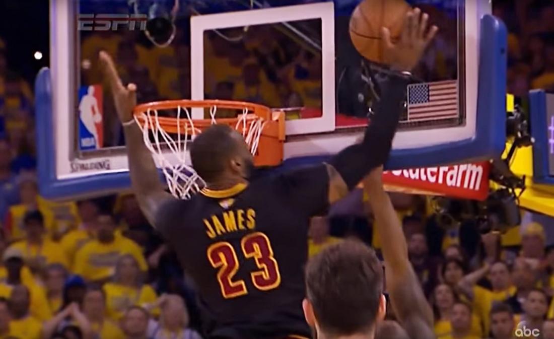 Magnifique : Le contre historique de LeBron sous tous les angles