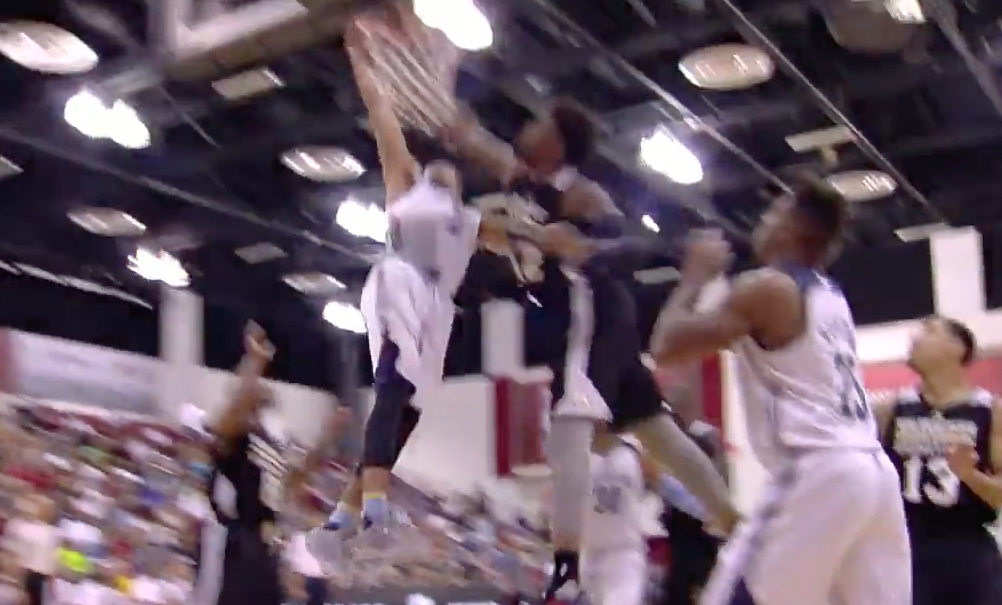 Wade Baldwin cale un gros tomar dans le trafic !