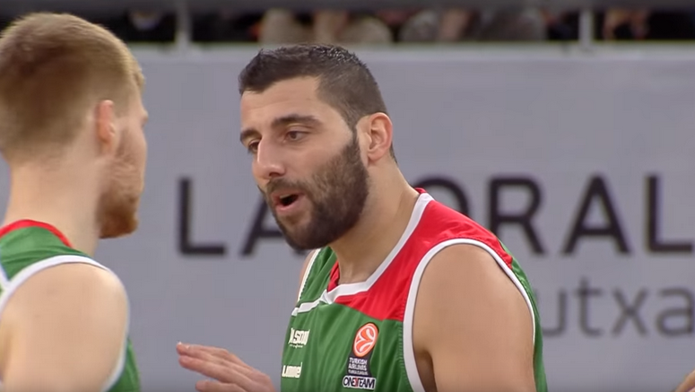 Finalement pas de NBA pour Ioannis Bourousis