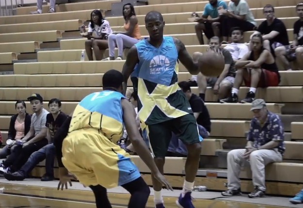 Jamal Crawford plante 44 points et un game winner à la Seattle Pro-Am
