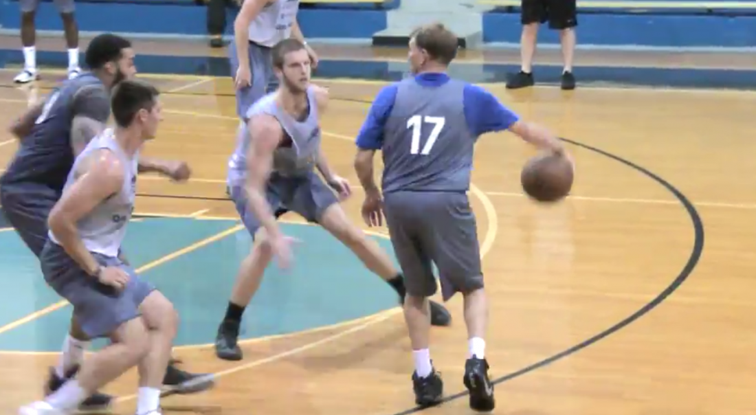 Jason Williams continue de faire le show à 40 piges