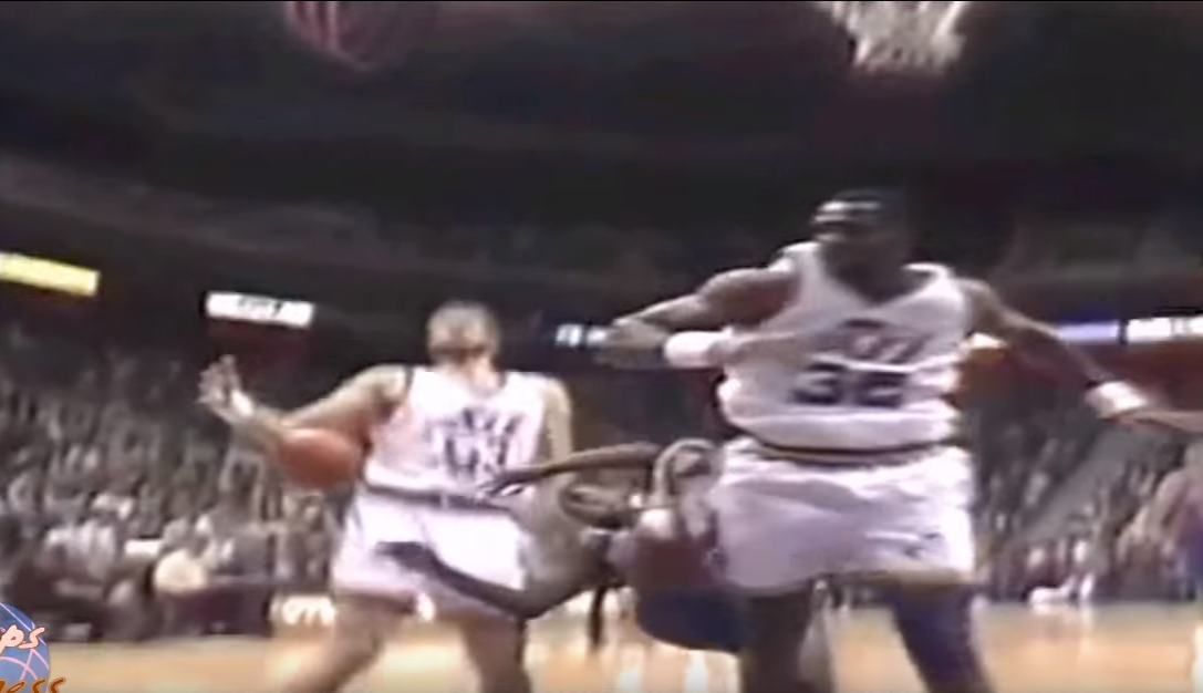 Le jour où Karl Malone a failli assassiner Isiah Thomas