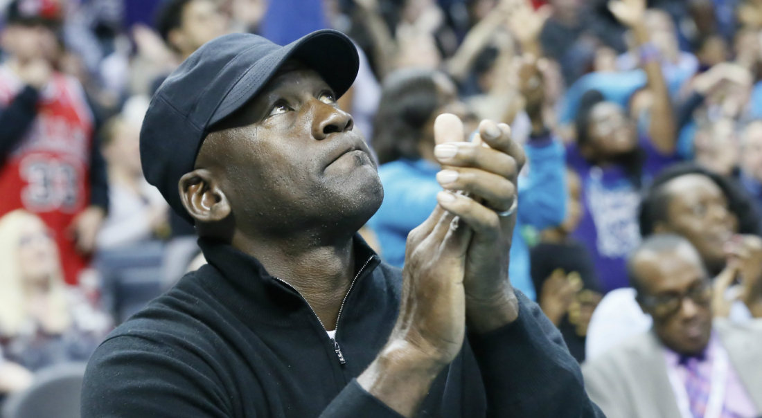 Malgré le fiasco de cette saison, les Hornets conservent leur GM