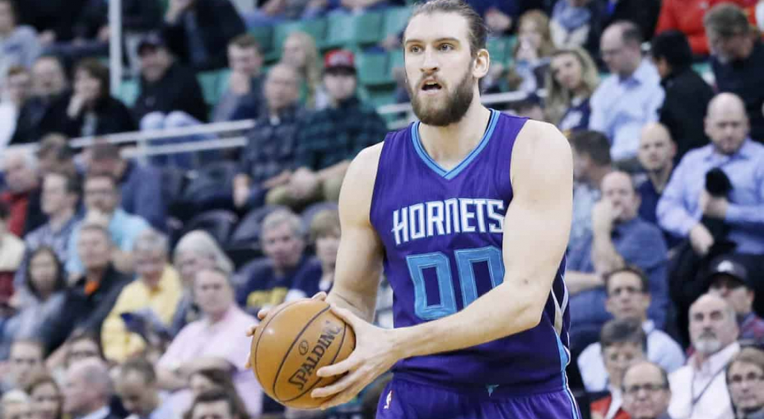Spencer Hawes aussi mis à l’essai par les Sixers