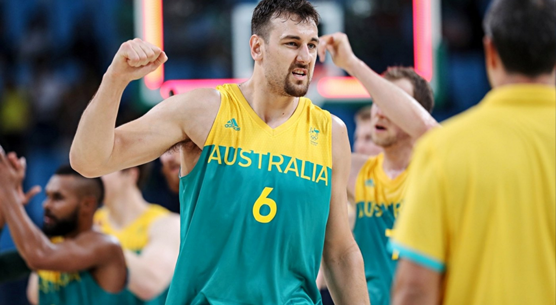 Andrew Bogut sur les tablettes des Warriors et des Sixers