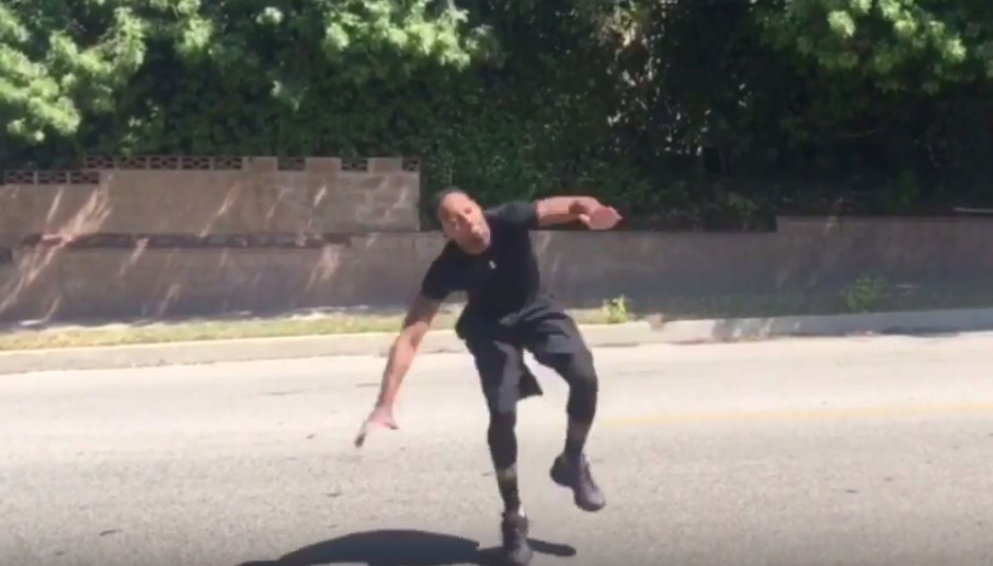 Brandon Armstrong se moque de la chute de Paul George !