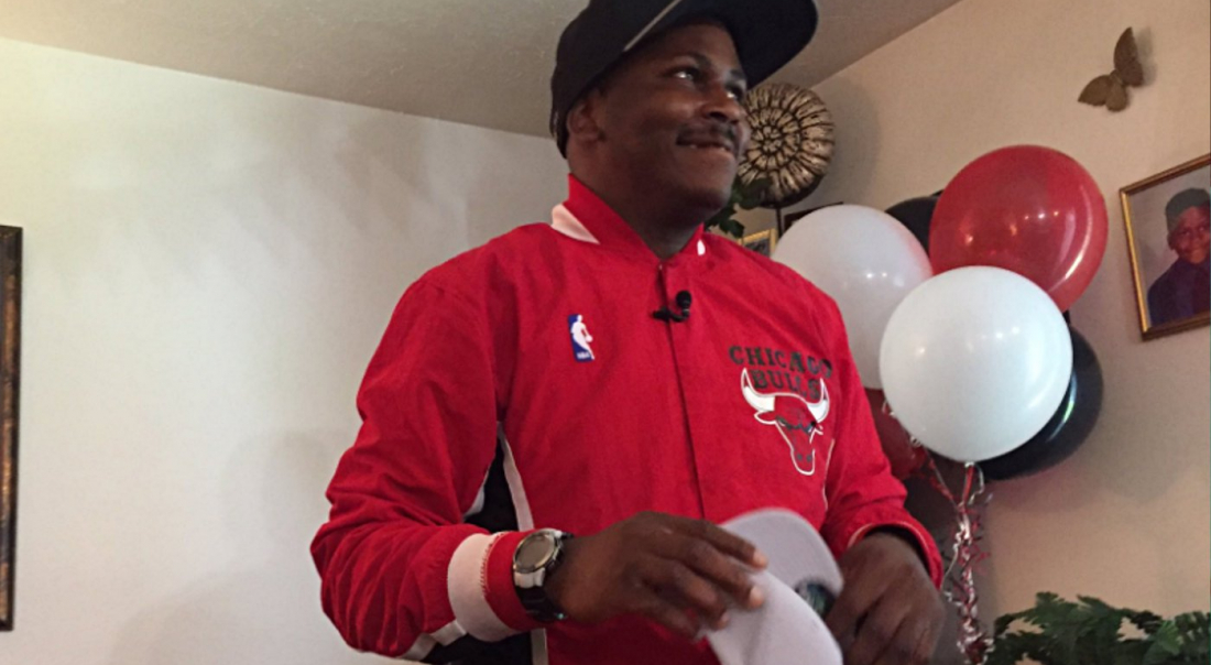 Classe : un fan autiste de Michael Jordan a reçu un appel et des cadeaux de MJ