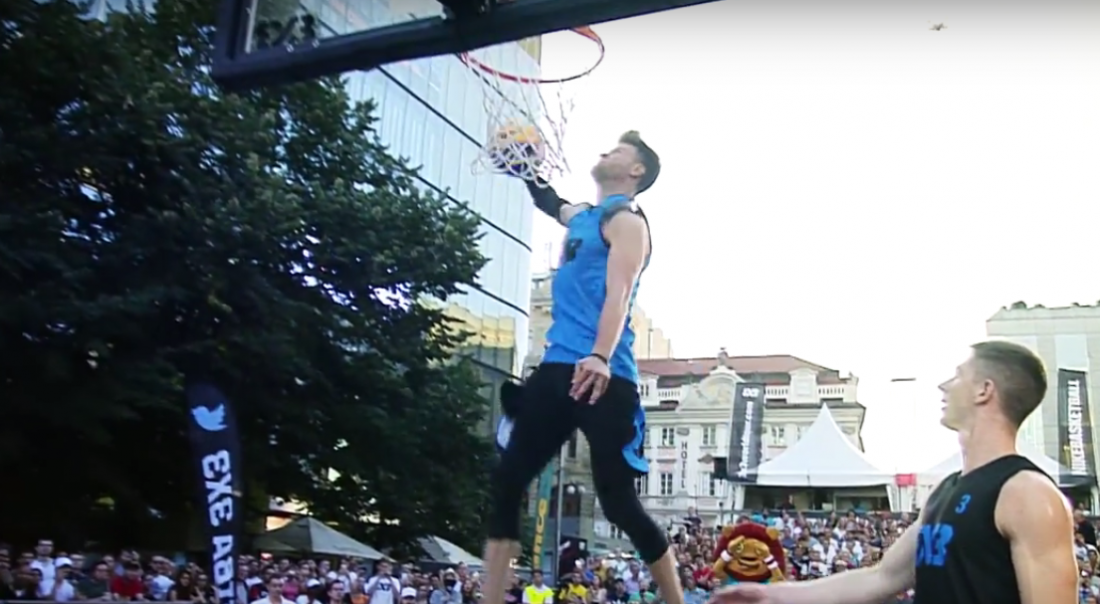 Rafal Lipinski et Vadim Paddubchenko mettent le feu à un concours de dunks !