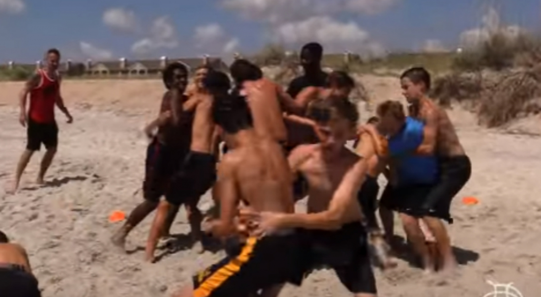 Comment mieux résister aux contacts sur un terrain