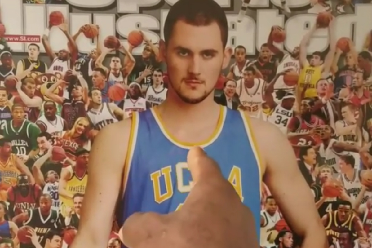 LeBron James chante « Happy Birthday » à un poster de Kevin Love