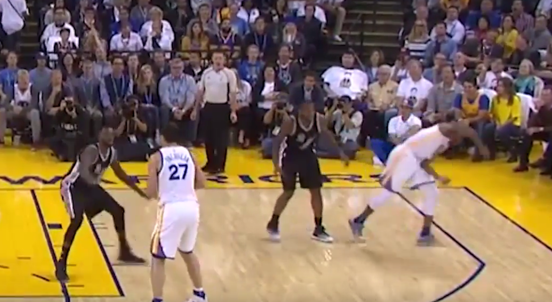 Le premier flopping ridicule de la saison… d’Andre Iguodala