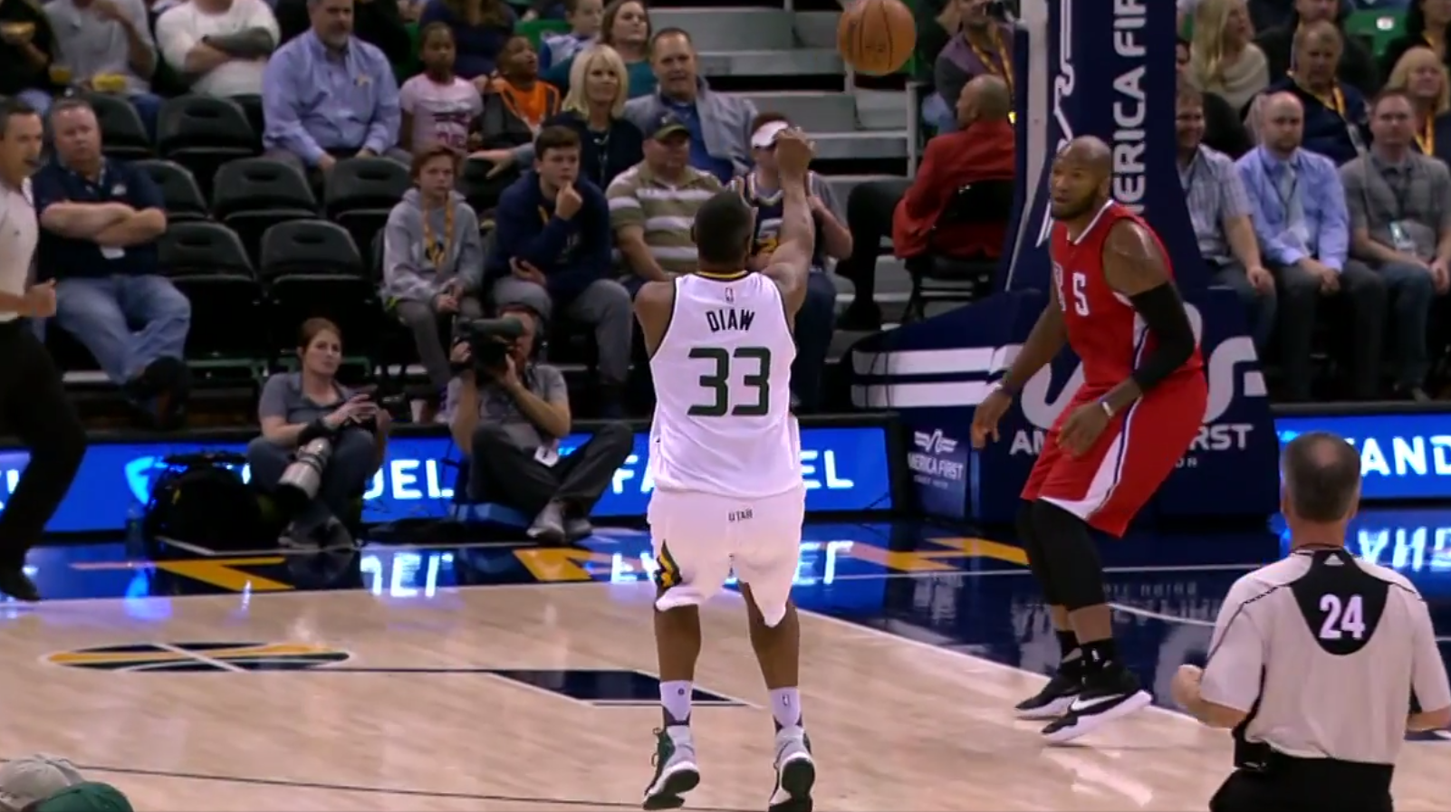 Top 5 : Boris Diaw offre un café crème à Dante Exum