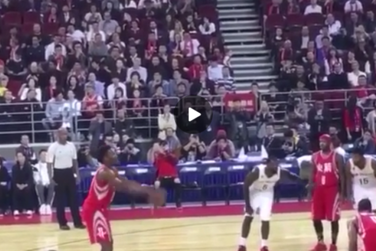 Chinanu Onuaku, le rookie des Rockets continue de shooter à la cuillère