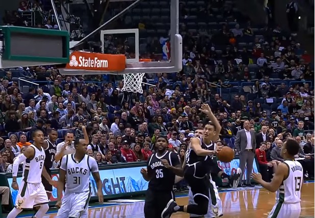 Circus Shot : Quand Jeremy Lin joue les acrobates