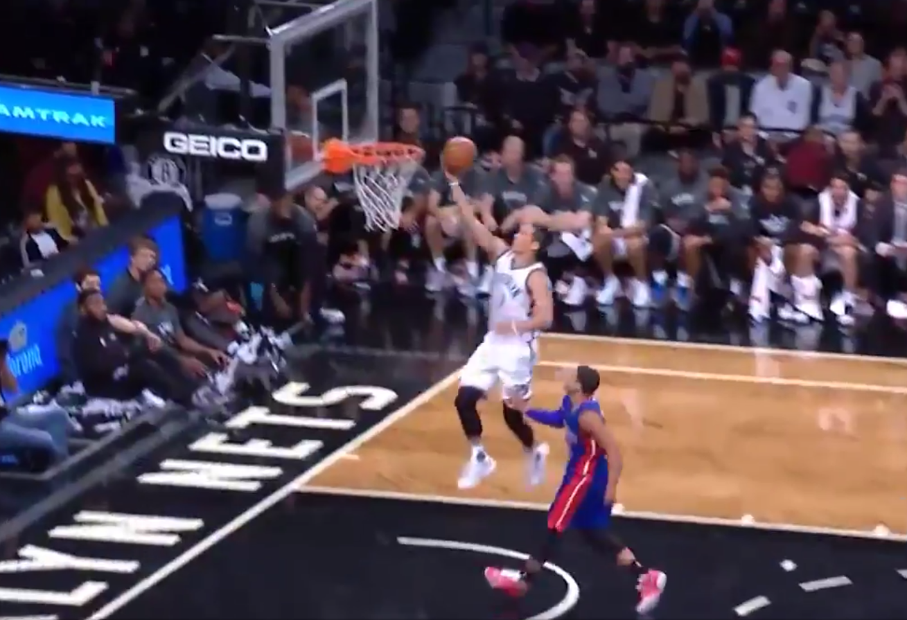 L’incroyable raté de Jeremy Lin tout seul face au cercle