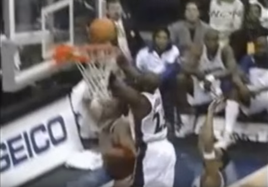 Vintage : Michael Jordan sort un contre énorme face… à Chicago