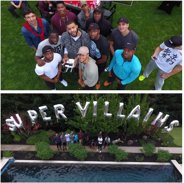 Les Warriors font une fête sur le thème des « Super Villains »