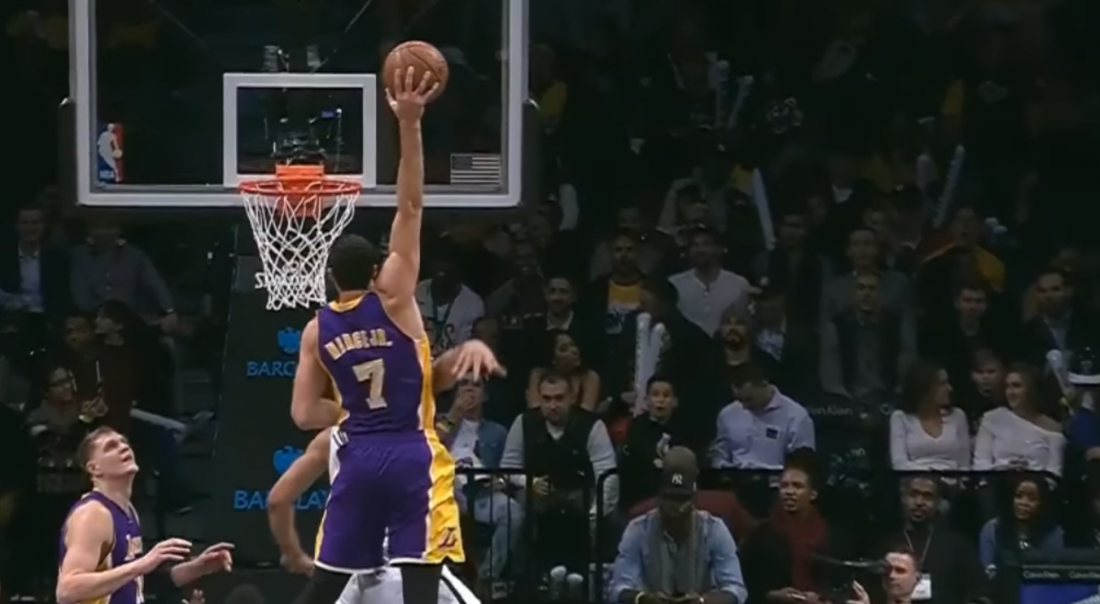 Orgie : Tous les plus beaux dunks de la saison régulière !