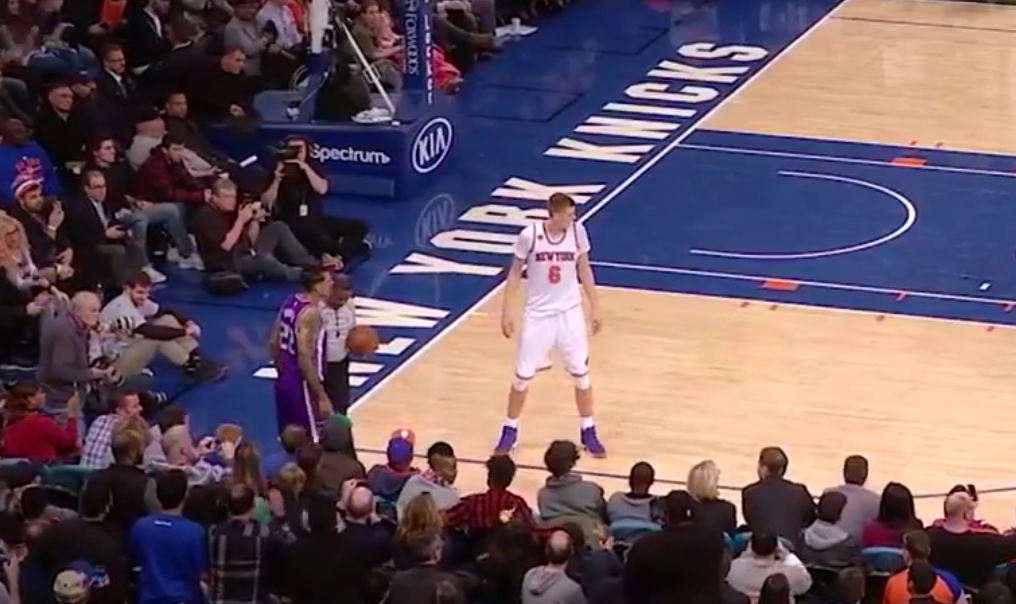 Les fans des Knicks scandent « Derek Fisher » devant Matt Barnes