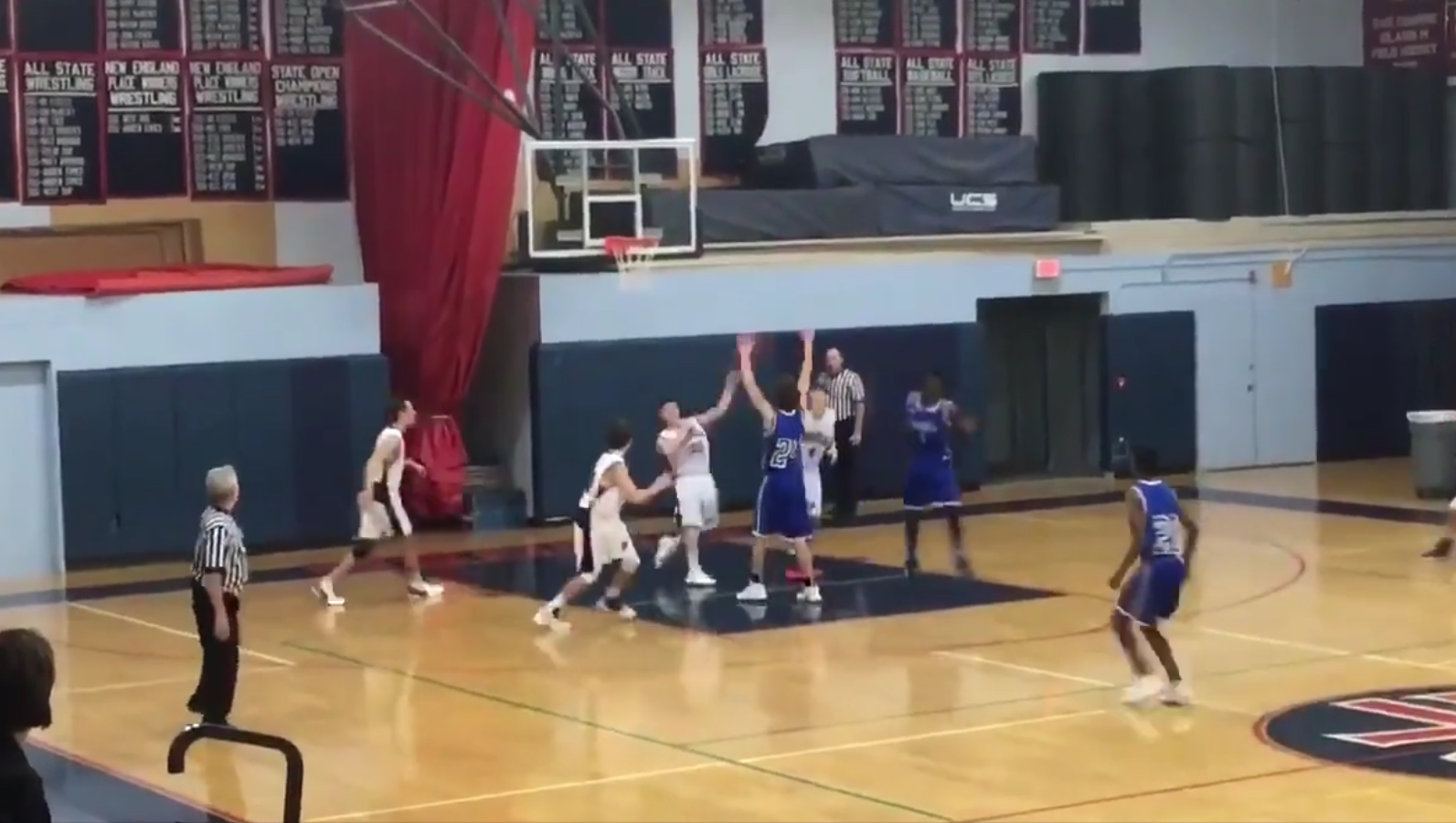 What the fu** ???? Un buzzer complètement dingue au lycée !