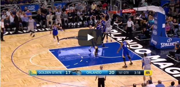 Poster : Elfrid Payton claque un gros tomar sur la tête de Javale McGee