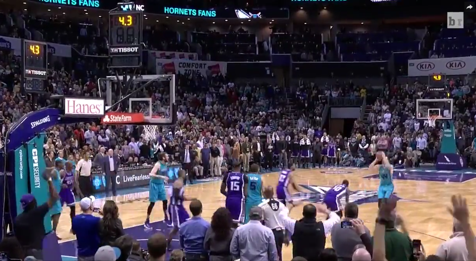 Frank Kaminsky a le shoot de la gagne… mais sort un airball