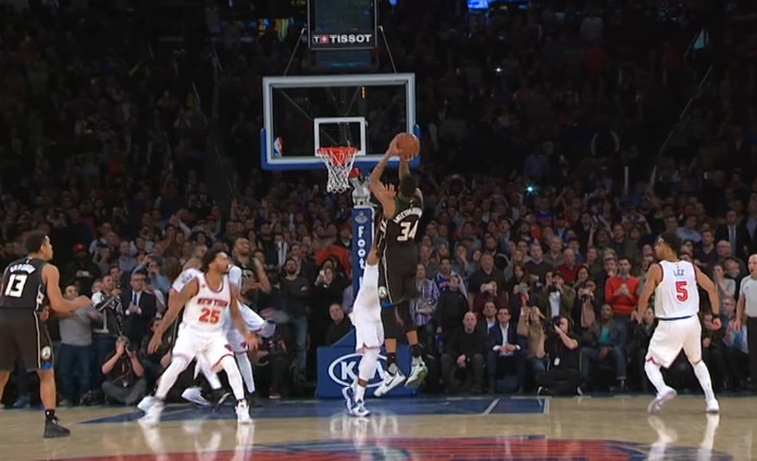 Top 10 : Les plus beaux shoots au buzzer le semaine
