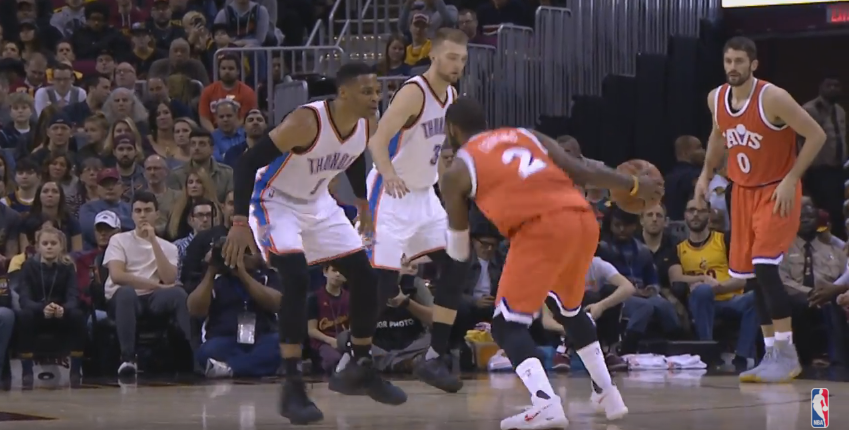 Kyrie Irving a mis un vilain crossover à Westbrook