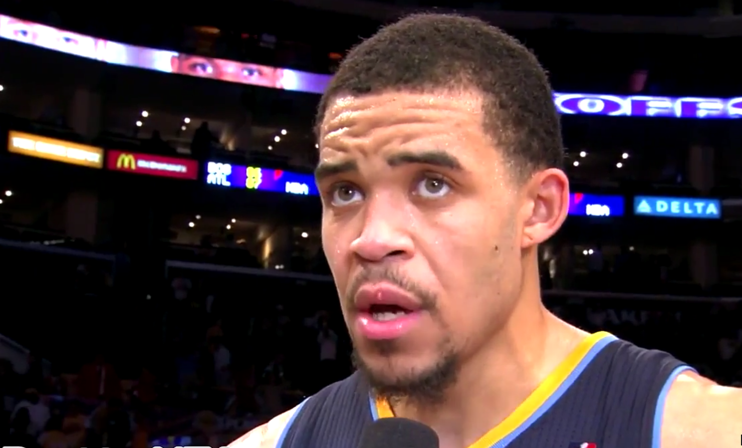 JaVale McGee enfile le costume de Flash : 3 contres en 25 secondes !
