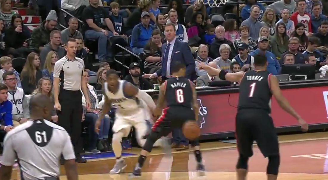 Kris Dunn humilie Shabazz Napier avec un grand pont !