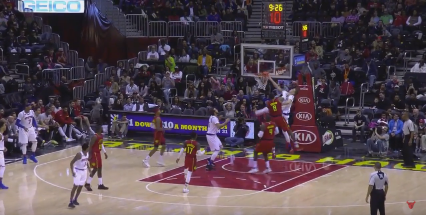 Kristaps Porzingis a postérisé Dwight Howard !