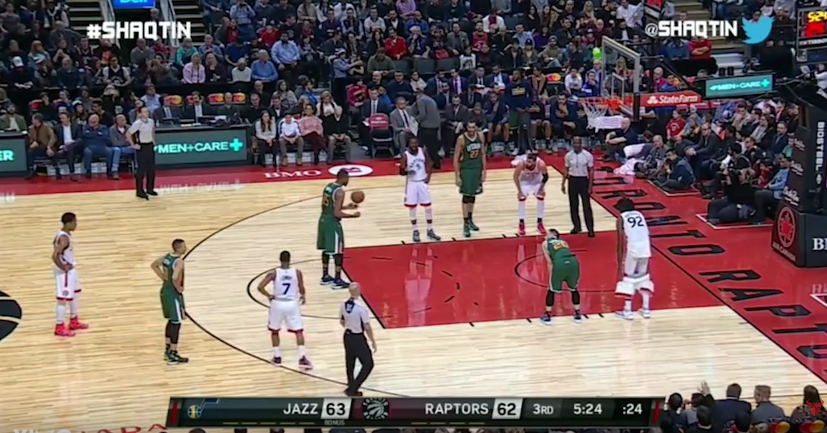 Shaqtin A Fool : Lucas Nogueira montre son boxer