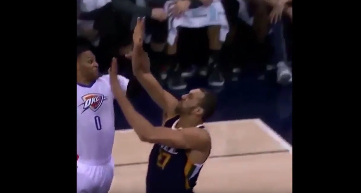 Russell Westbrook se moque de Rudy Gobert et essaye de le postériser…