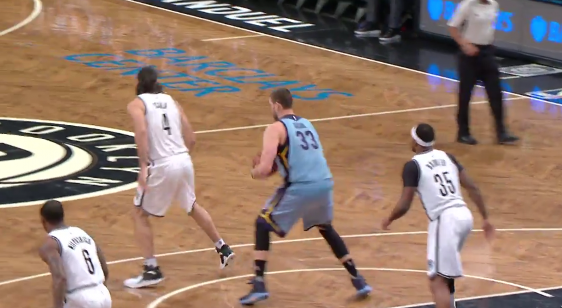 Le petit pont humiliant de Marc Gasol sur Luis Scola