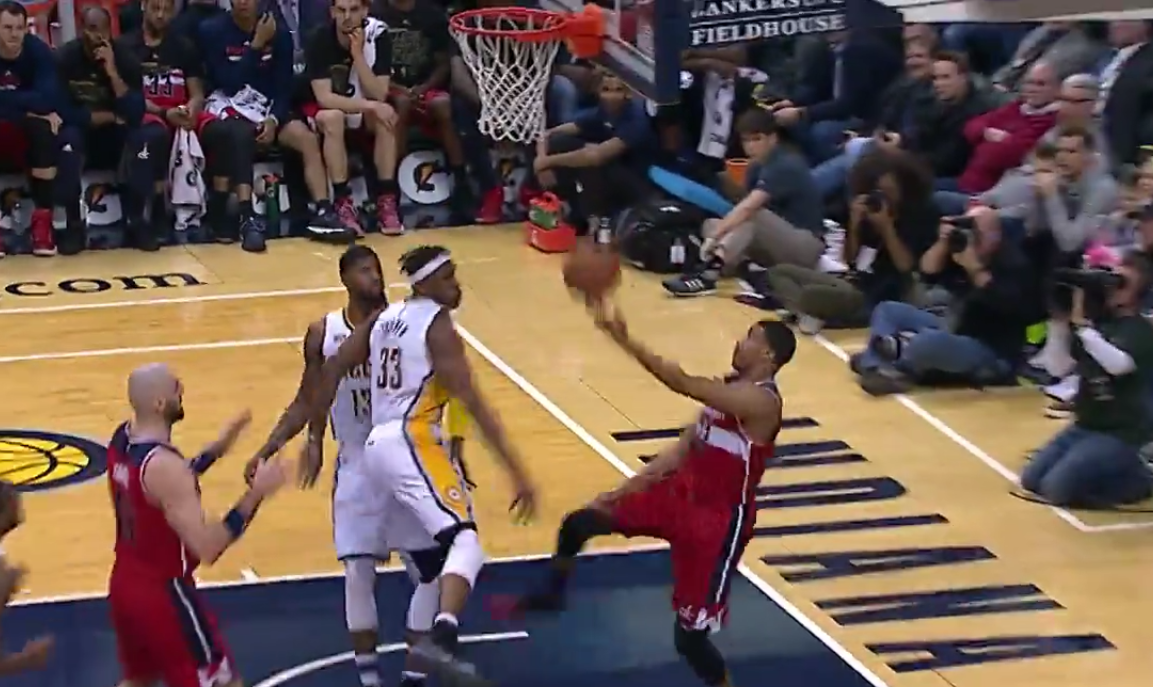 Magicien : Otto Porter réussit un tir totalement improbable !