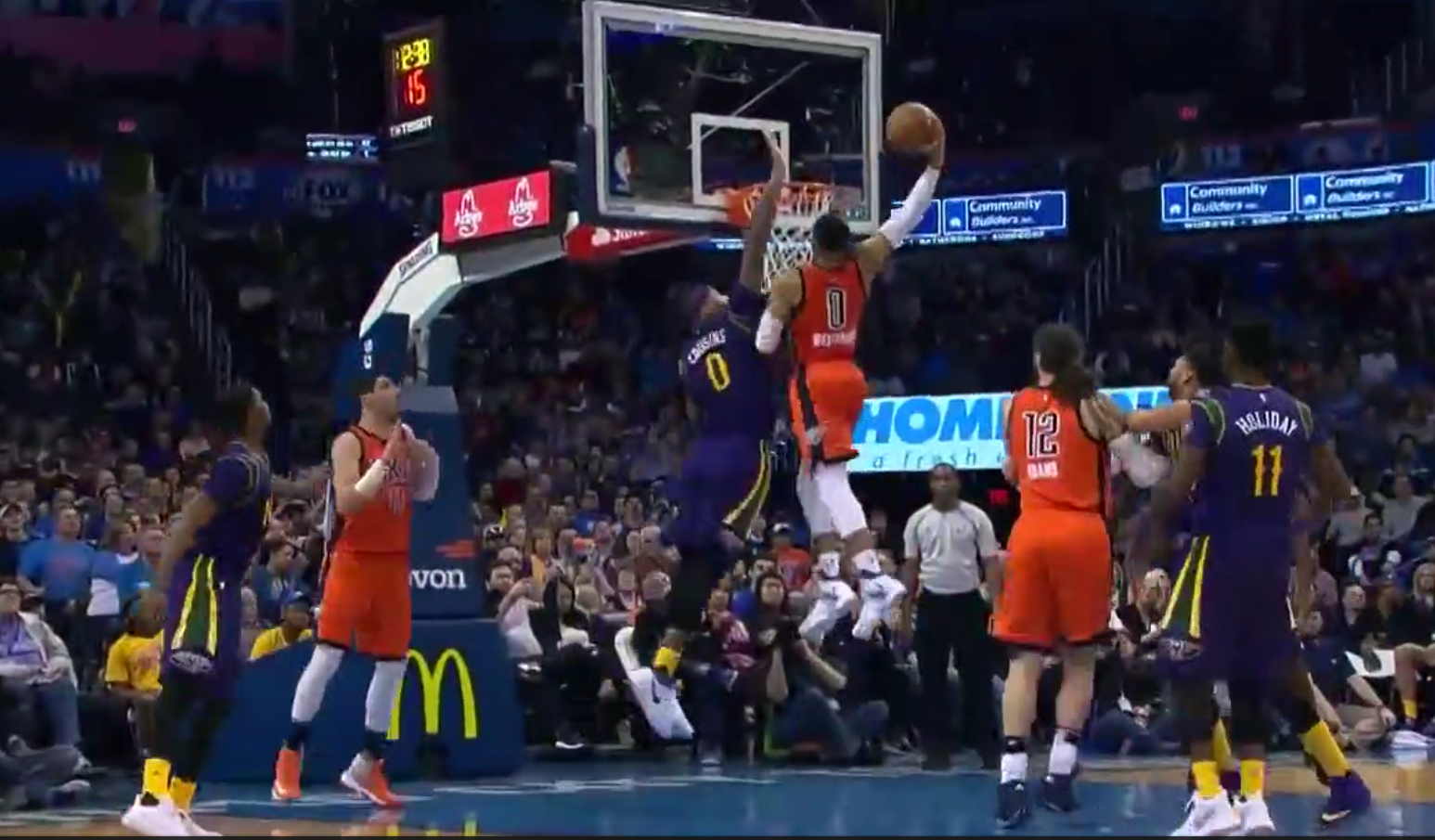 Russell Westbrook adoubé par Oscar Robertson