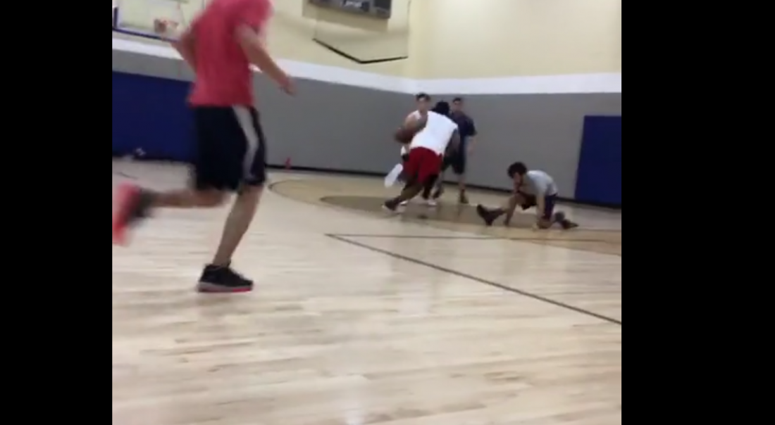 Todd Gurley, le joueur des Rams, casse des chevilles