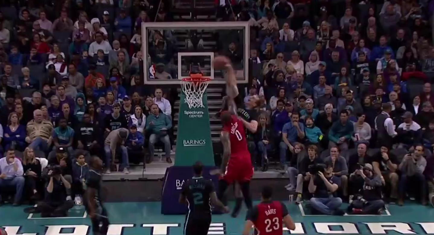DeMarcus Cousins posterisé par Cody Zeller !