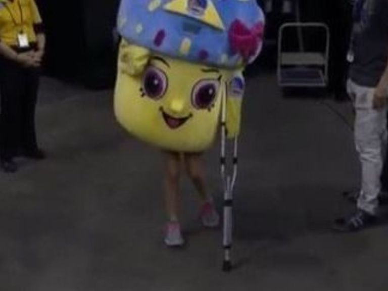 L’homme déguisé en cupcake était de retour à OKC