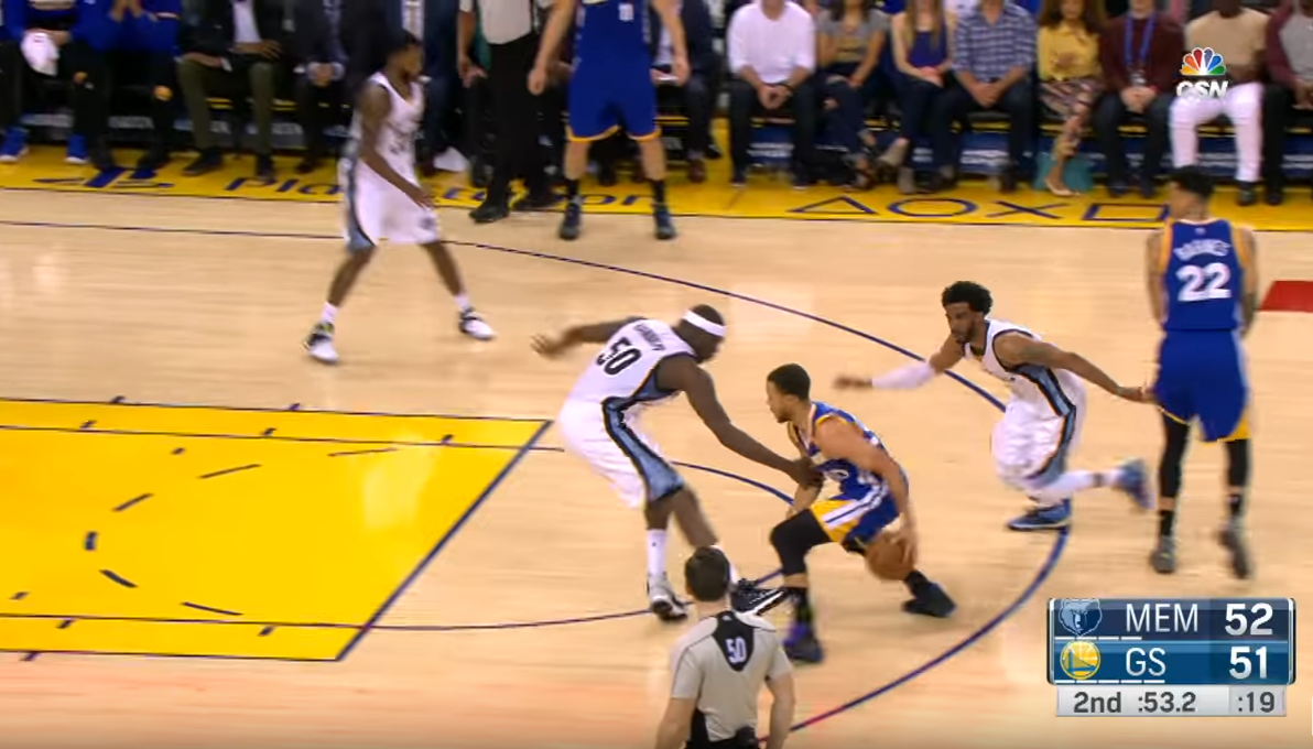 Stephen Curry met les Grizzlies à l’amende