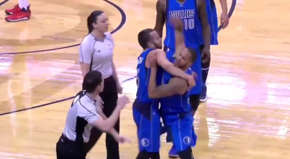 Devin Harris pète un plomb (à juste titre) contre les arbitres