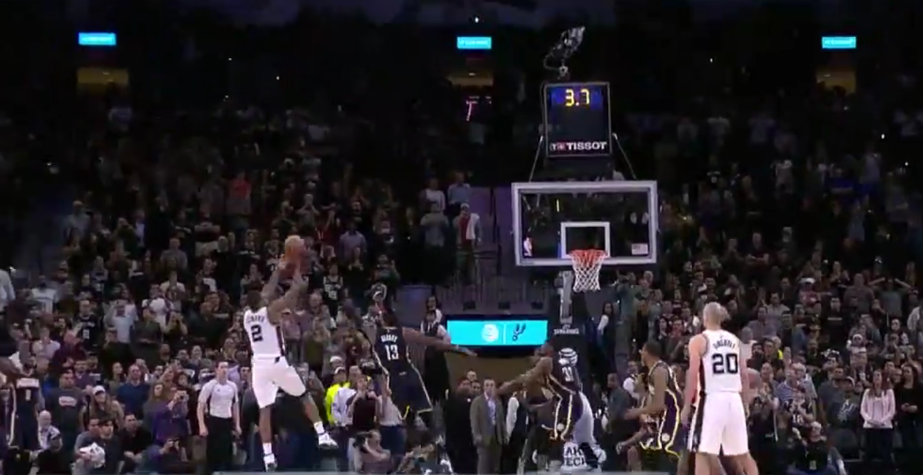 Kawhi Leonard montre à Paul George pourquoi il est injouable