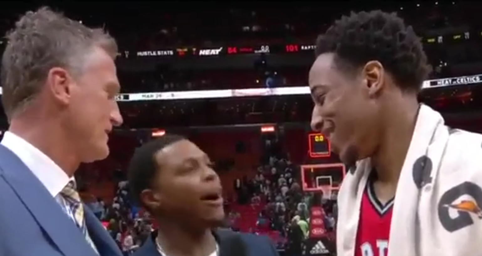 Kyle Lowry trolle DeMar DeRozan en imitant The Rock