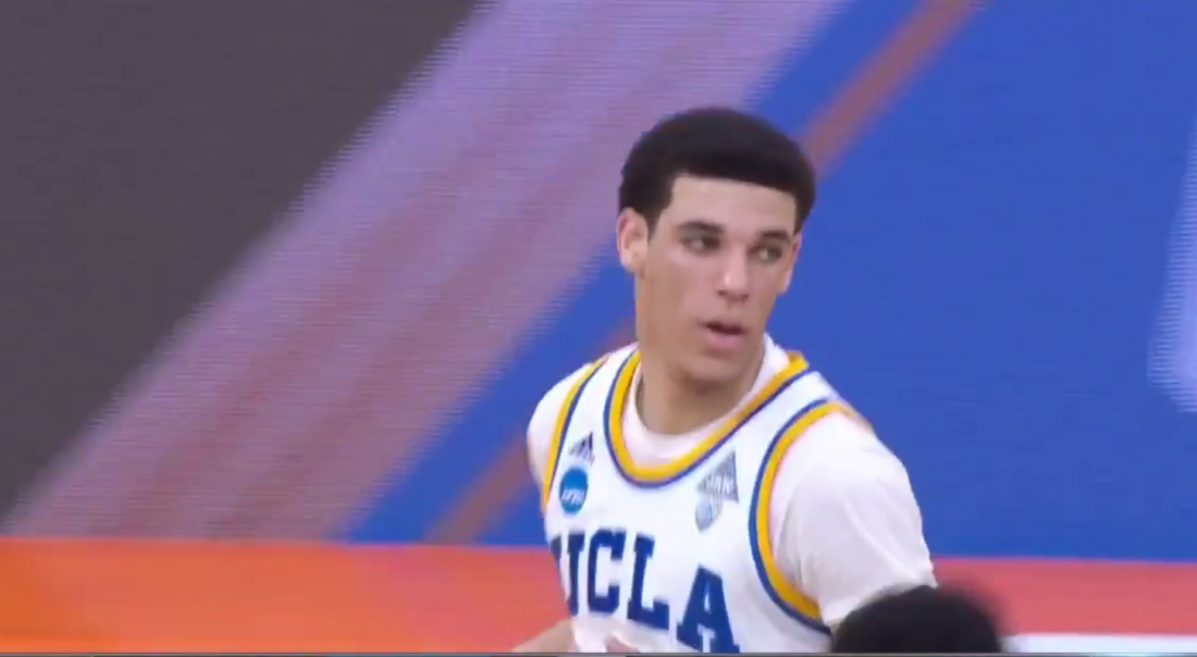 Lonzo Ball rayonnant contre Cincinnati