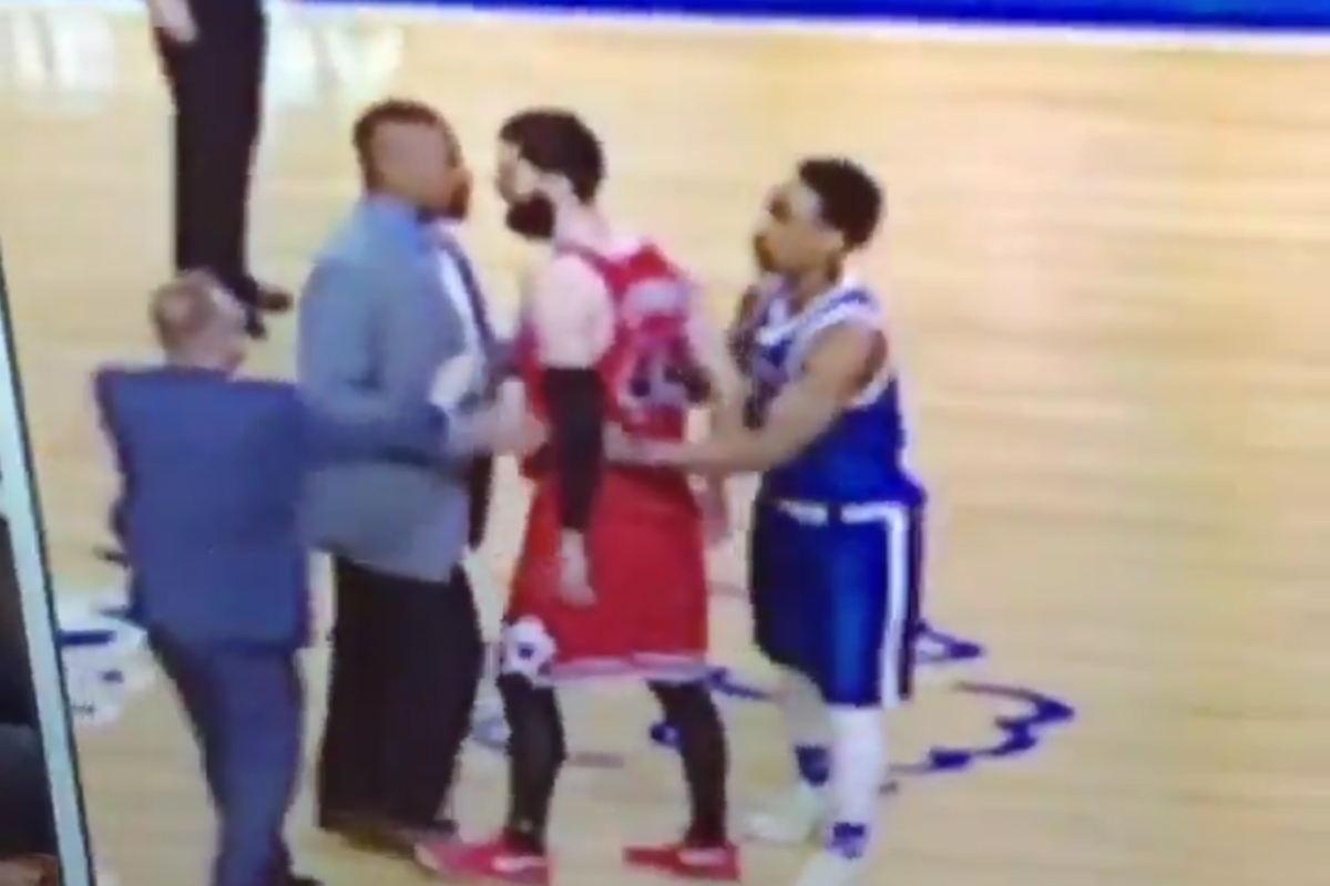 Nikola Mirotic s’est embrouillé avec un coach pendant le fight Lopez-Ibaka