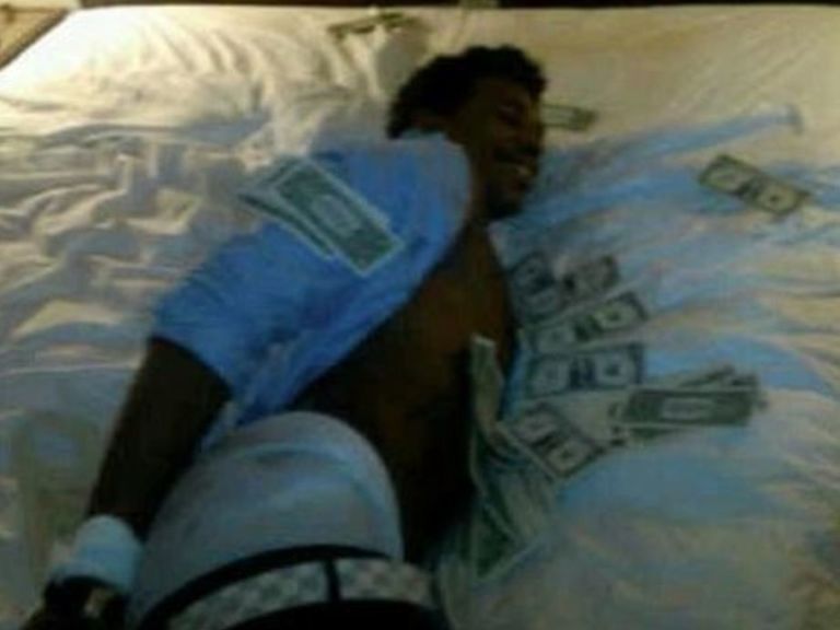 Gilbert Arenas a affiché Nick Young avec une photo dossier de chez dossier
